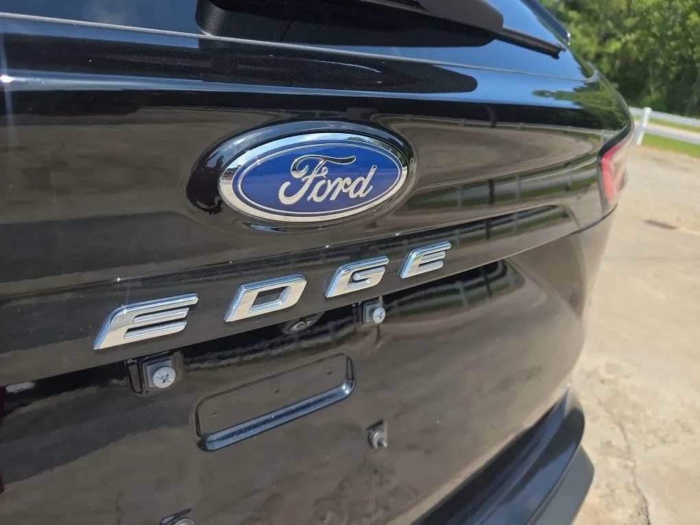 Used 2021 Ford Edge SEL w/ Convenience Package FWD image 10