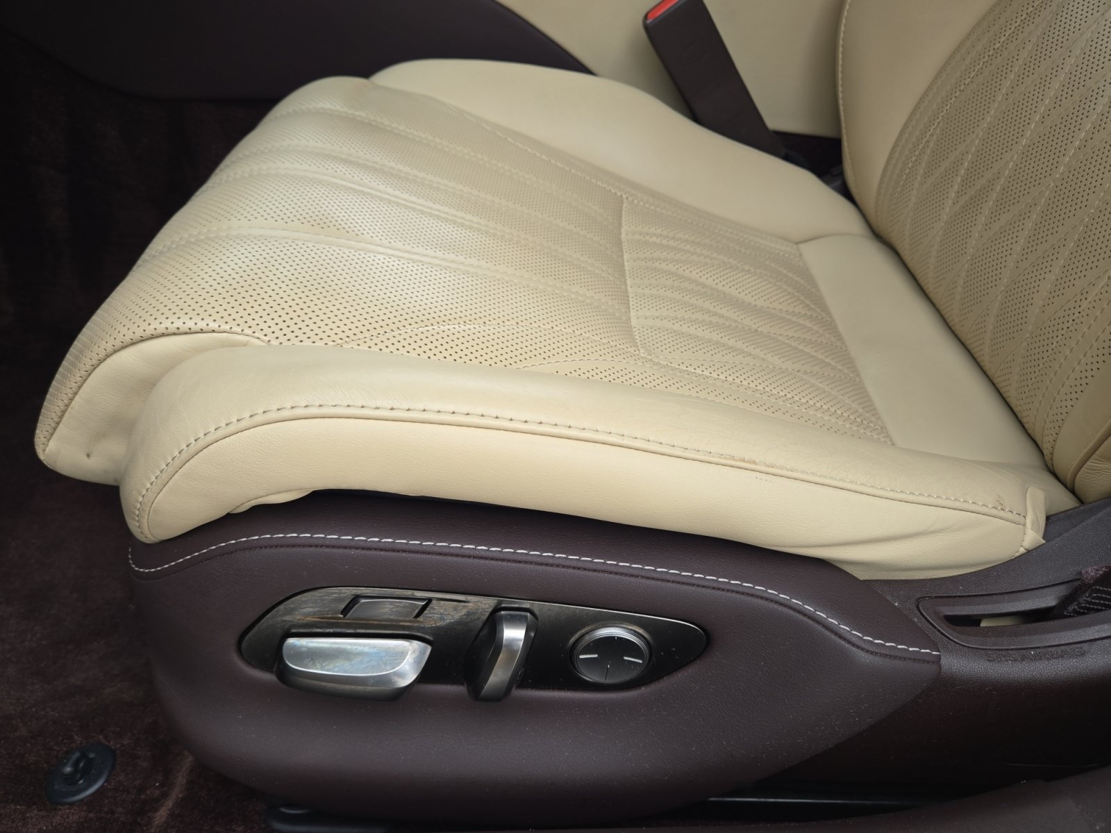 Used 2019 Lexus LS 500 w/ Interior Upgrade Package RWD image 17