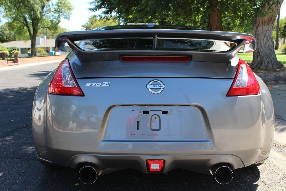 Used 2010 Nissan 370Z Touring w/ Sport Pkg RWD image 31