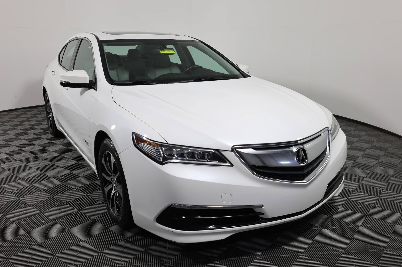Used 2016 Acura TLX FWD image 3