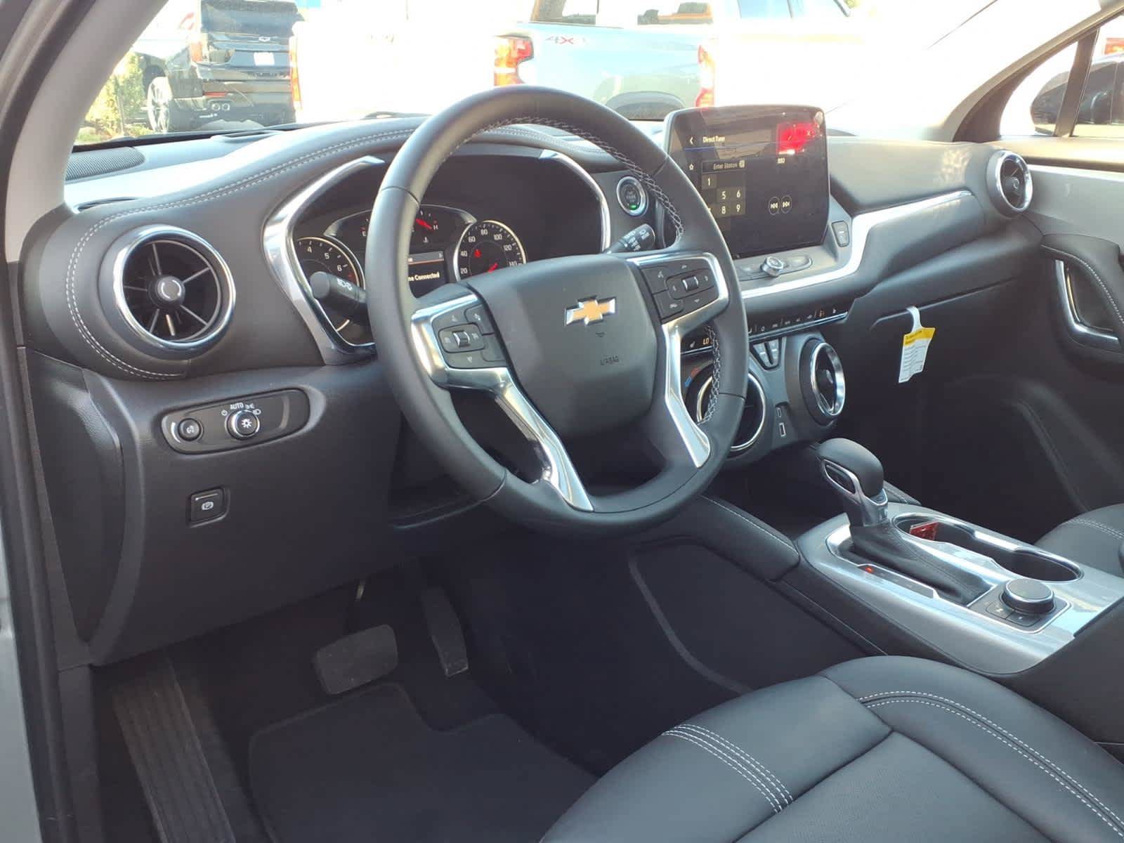 Used 2026 Chevrolet Blazer LT w/ Midnight/Sport Edition AWD/4WD image 9