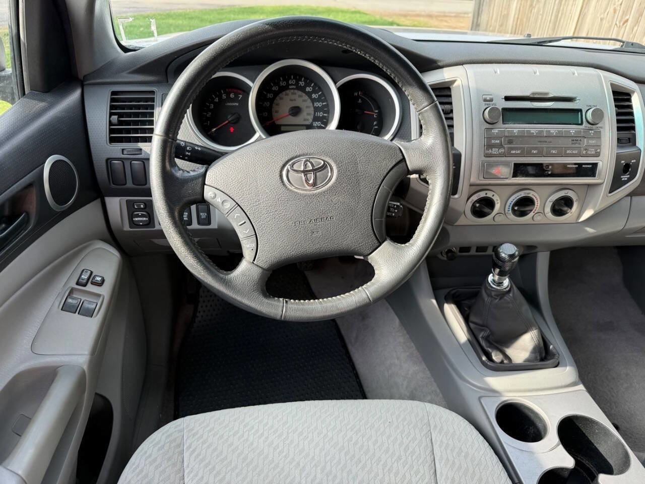 Used 2010 Toyota Tacoma 4x4 Access Cab image 10