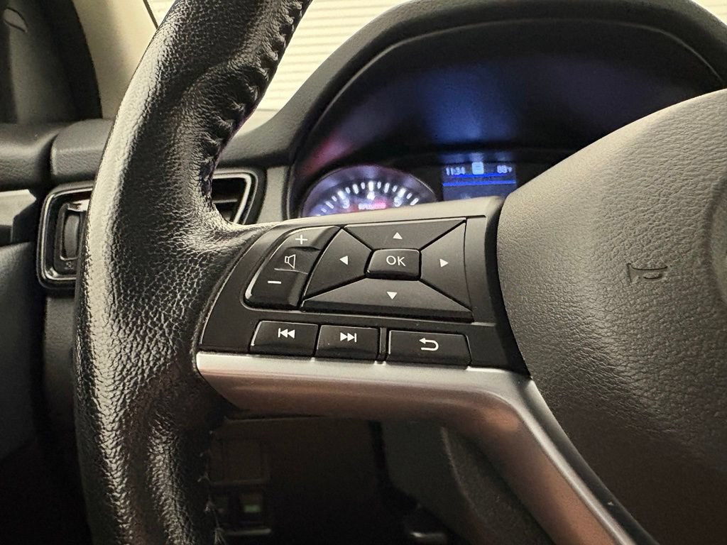 Used 2022 Nissan Rogue Sport SL AWD/4WD image 6