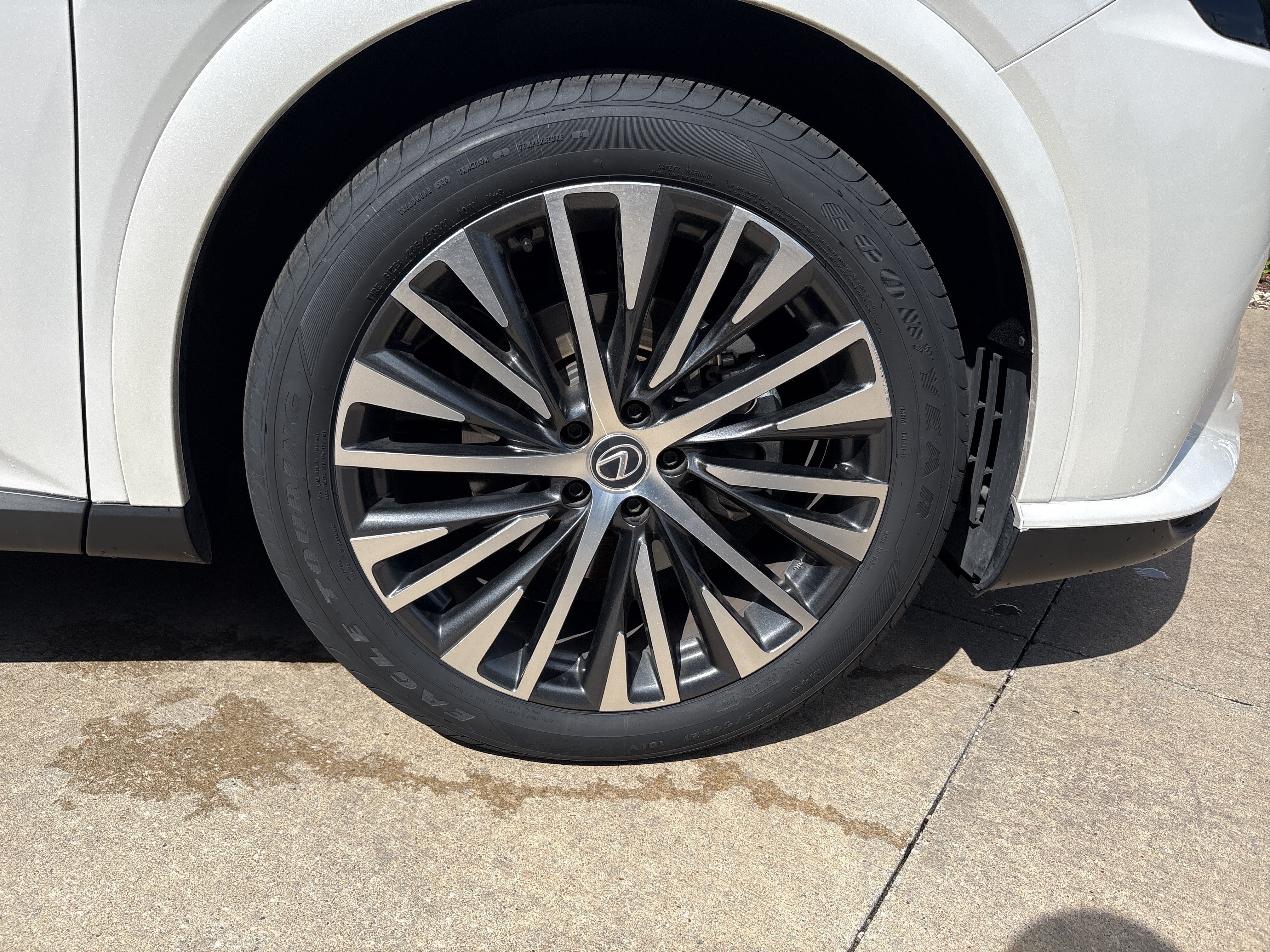 Used 2023 Lexus RX 350 Premium Plus w/ Cold Area Package AWD/4WD image 13