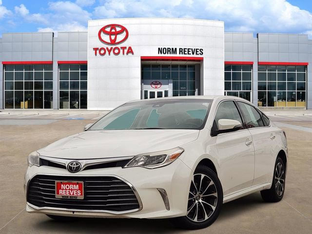 Used 2018 Toyota Avalon XLE FWD image 1