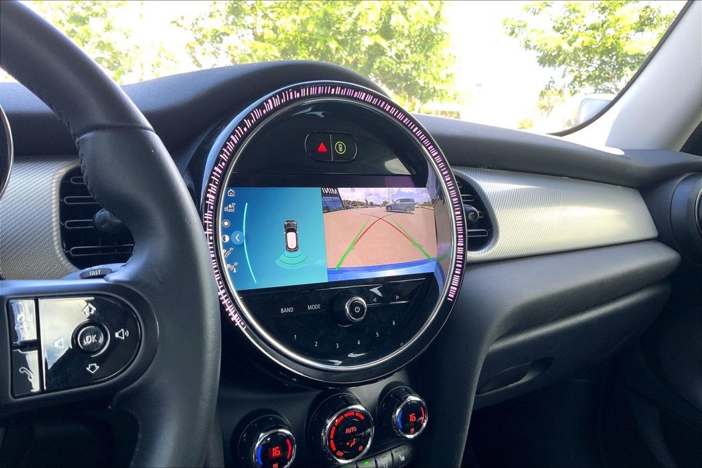 Used 2022 MINI Cooper 4-Door Hardtop FWD image 20