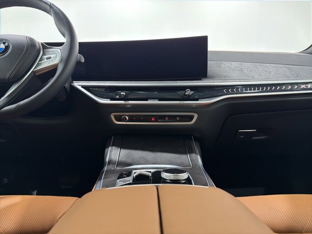 Certified 2024 BMW X7 xDrive40i image 39