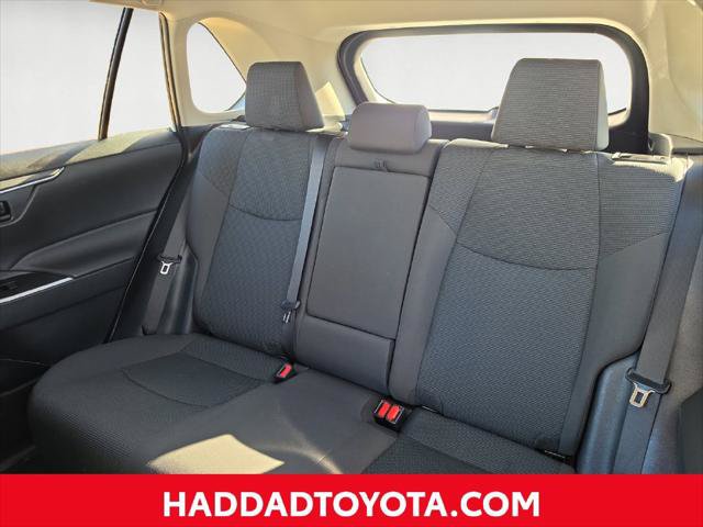 Certified 2024 Toyota RAV4 LE AWD/4WD image 15