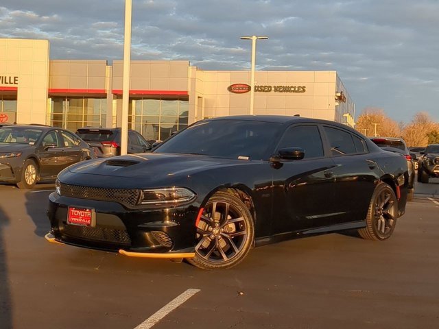 Used 2023 Dodge Charger R/T w/ Blacktop Package image 2