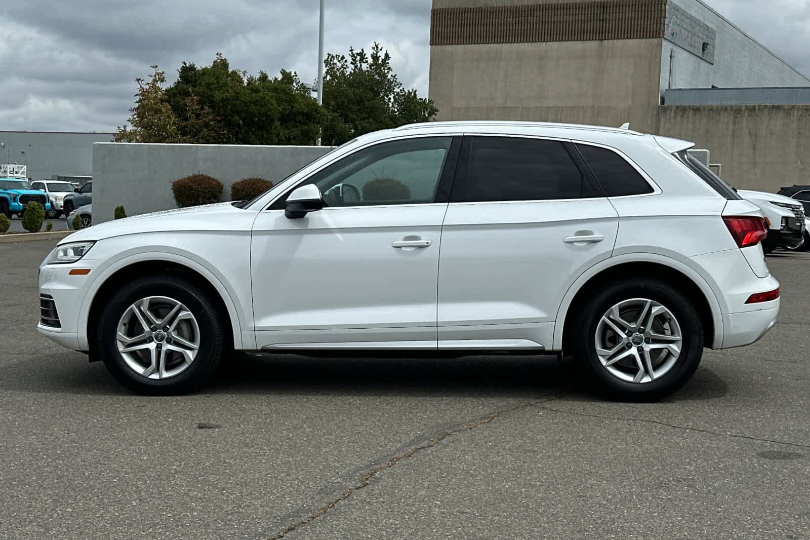 Used 2018 Audi Q5 2.0T Premium Plus w/ Premium Plus Package AWD/4WD image 9