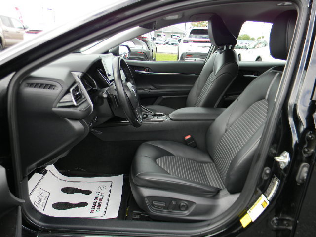 Certified 2024 Toyota Camry SE w/ Cold Weather Package FWD image 18