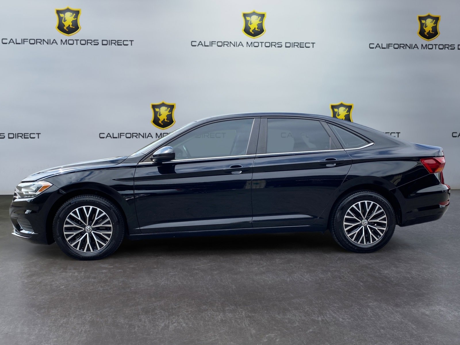 Used 2019 Volkswagen Jetta SE w/ Cold Weather Package image 8