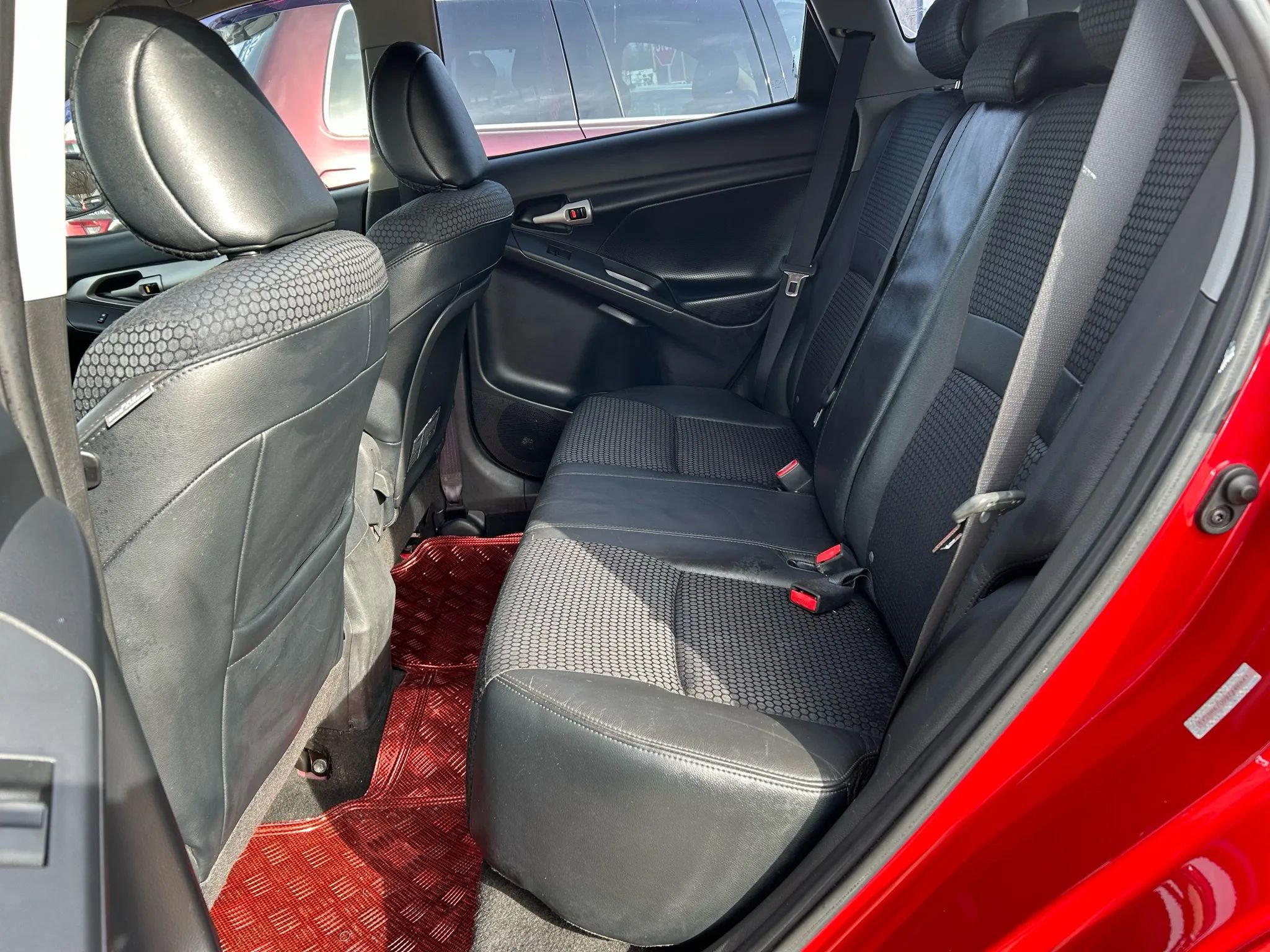 Used 2009 Pontiac Vibe GT FWD image 9