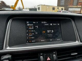 Used 2018 Kia Optima S w/ Pano Sport Package FWD image 12