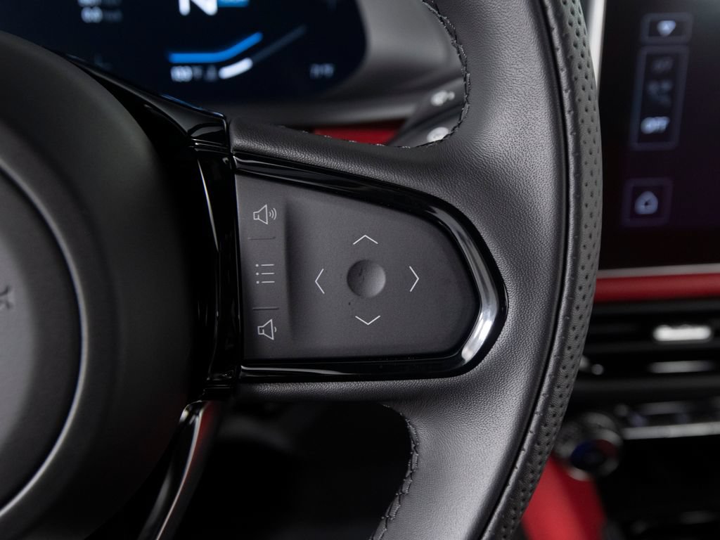 Used 2025 Lotus Emira RWD image 18