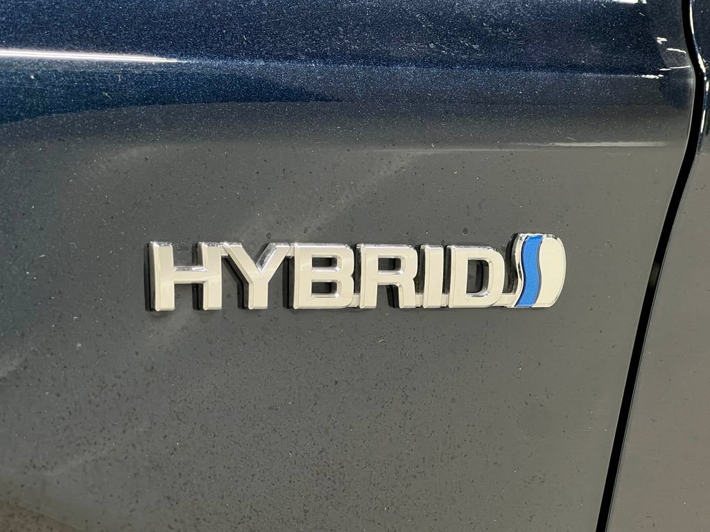 Used 2018 Toyota RAV4 Limited AWD/4WD image 40