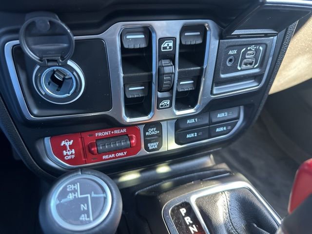 Used 2024 Jeep Wrangler Unlimited Rubicon w/ Technology Group image 58