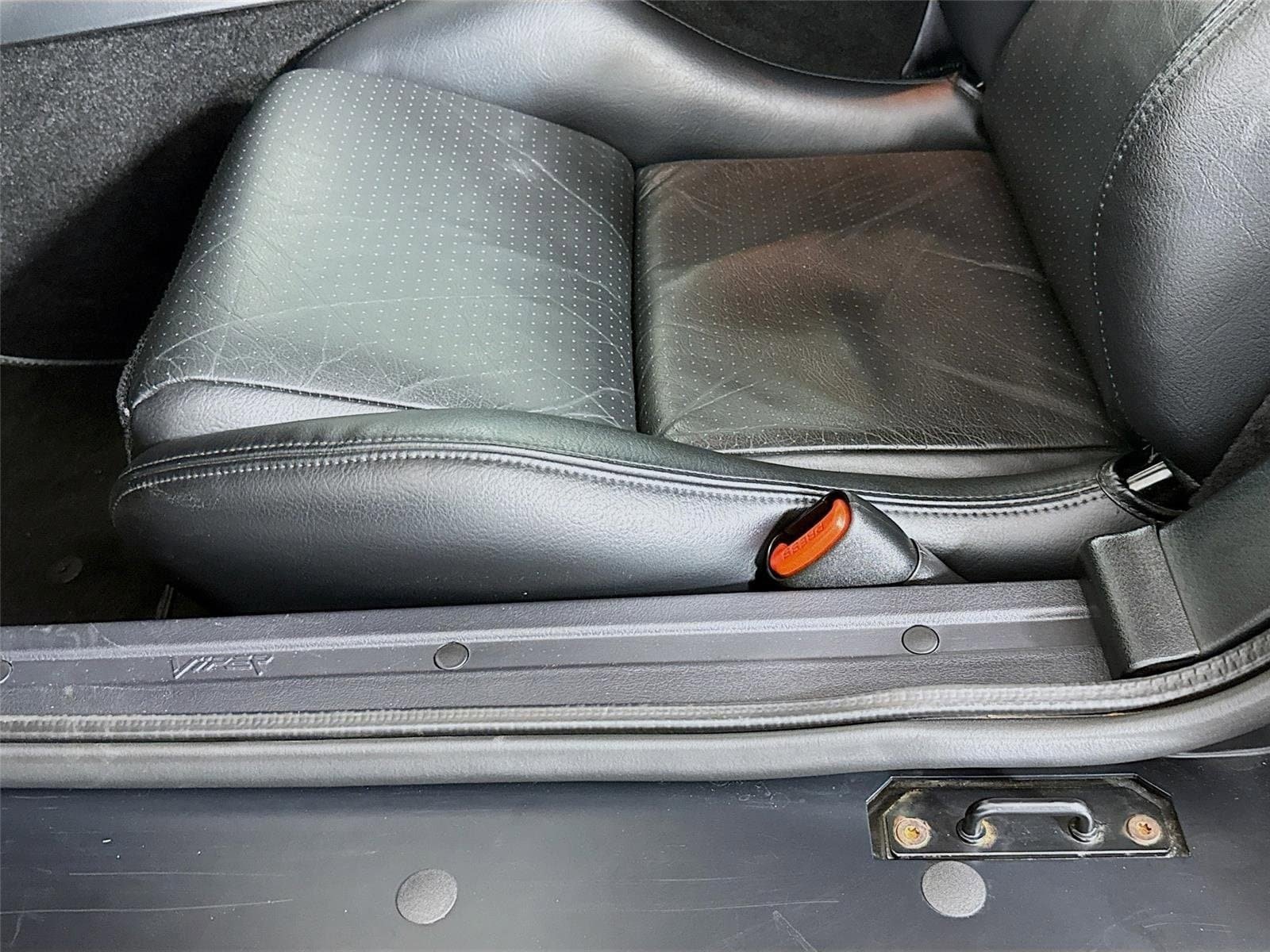 Used 2001 Dodge Viper GTS RWD image 18