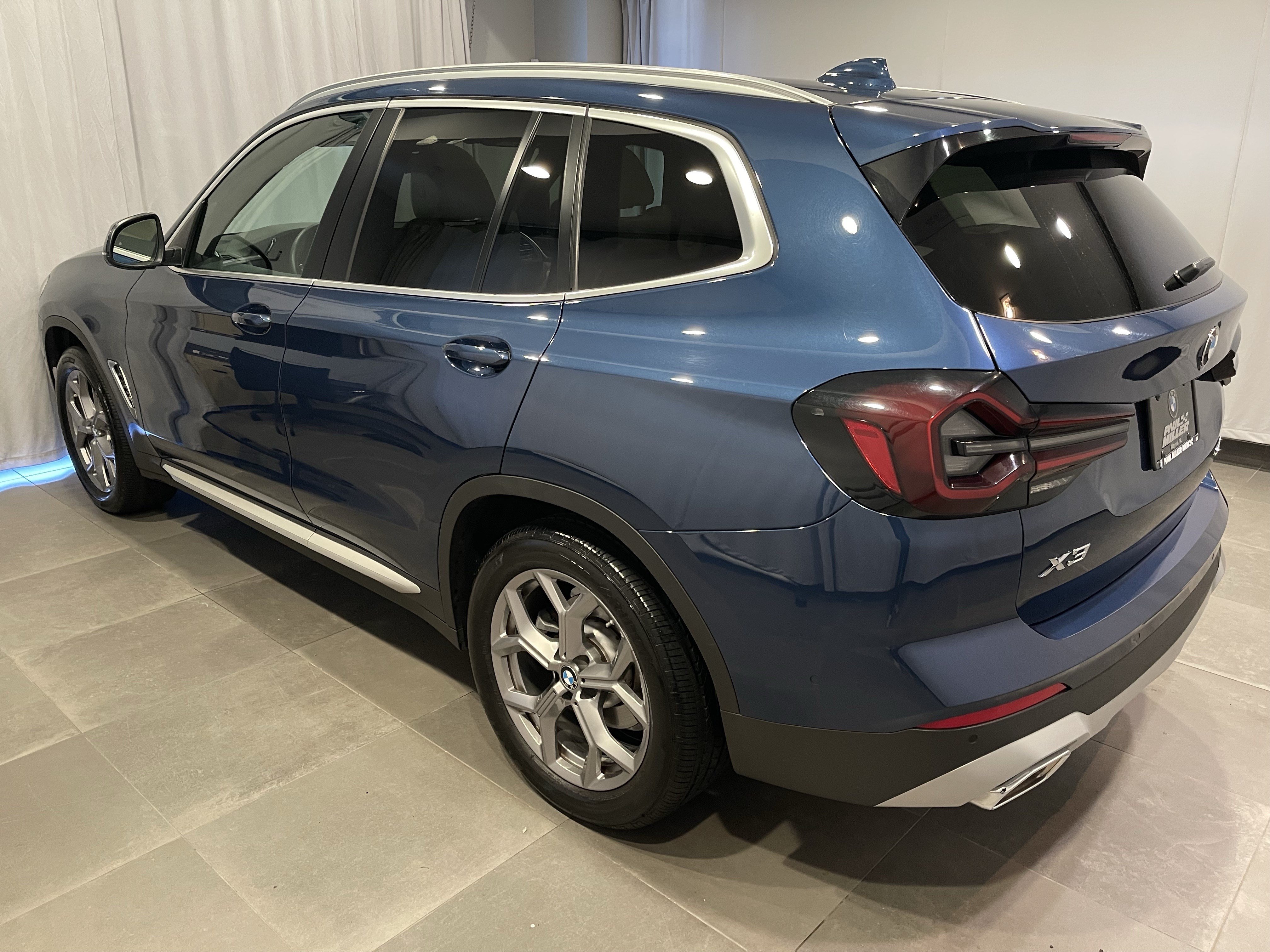 Certified 2024 BMW X3 xDrive30i w/ Convenience Package AWD/4WD image 4