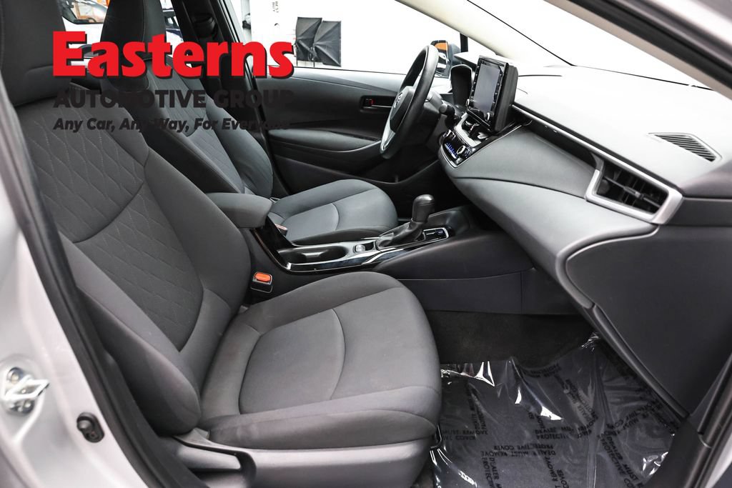 Used 2022 Toyota Corolla LE FWD image 23