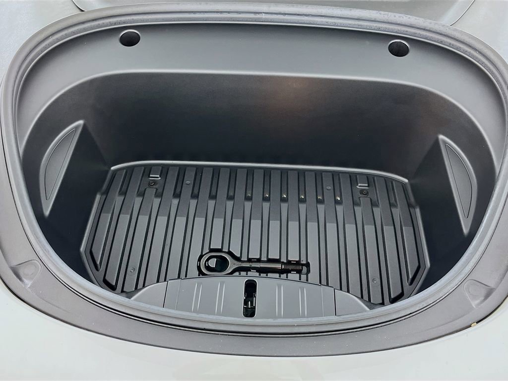Used 2023 Tesla Model 3 Standard Range image 33