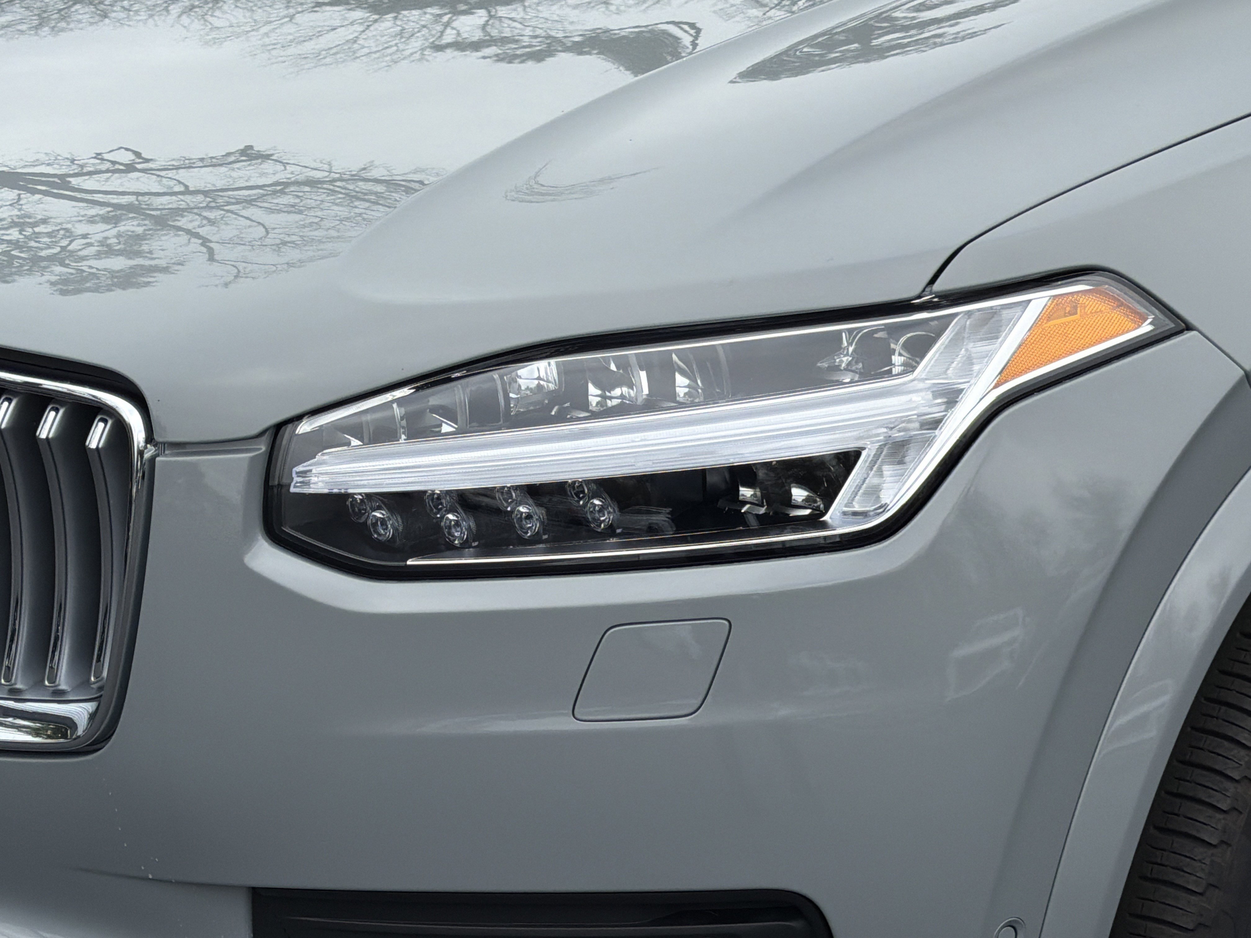 Certified 2024 Volvo XC90 T8 Plus w/ Protection Package Premier image 6