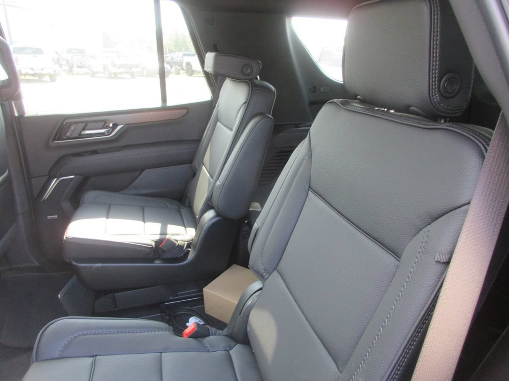New 2026 GMC Yukon Denali w/ Denali Reserve Package AWD/4WD image 12