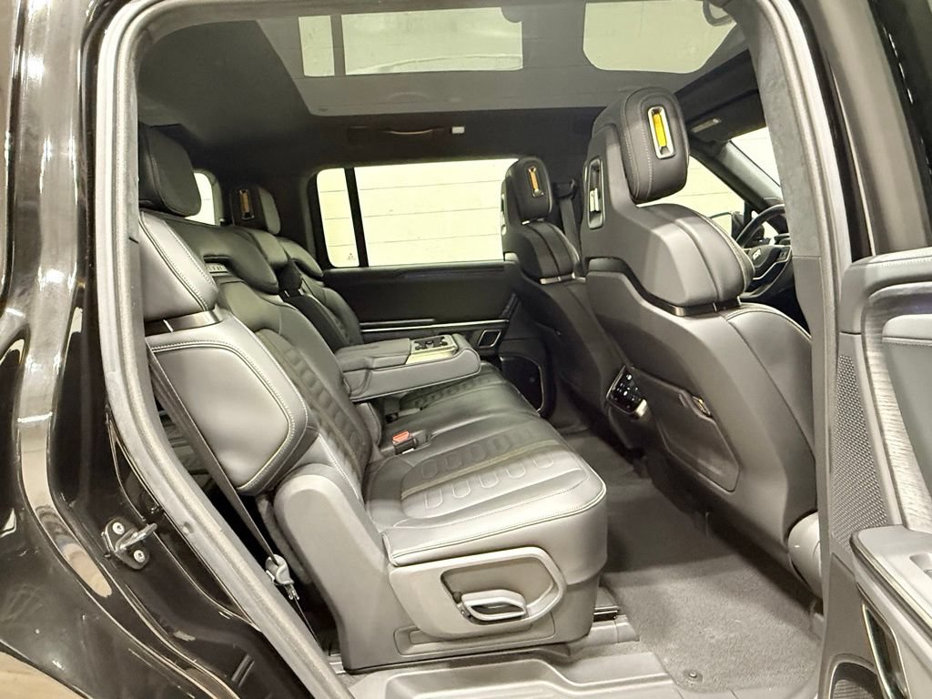 Used 2024 Rivian R1S Adventure Dual AWD/4WD image 41