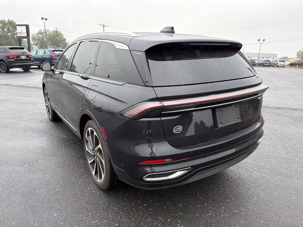 Certified 2024 Lincoln Nautilus Black Label AWD/4WD image 3