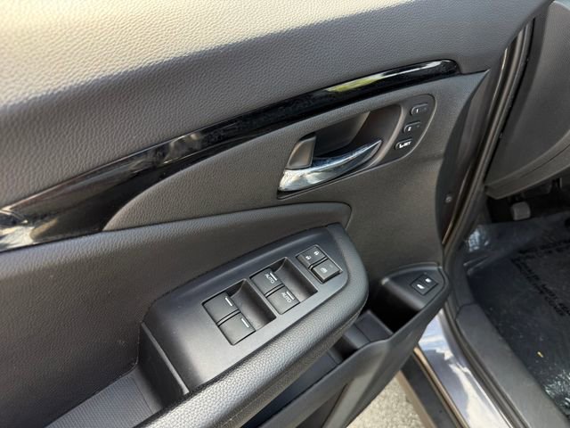 Used 2019 Honda Pilot Touring image 11