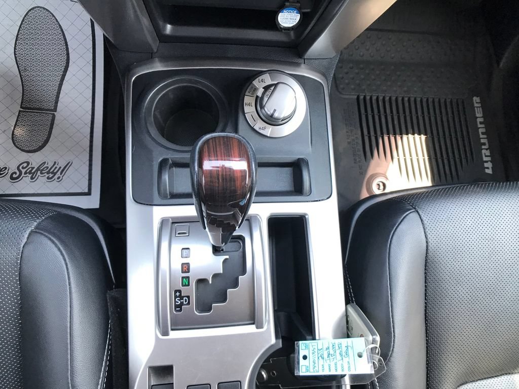 Used 2018 Toyota 4Runner Limited AWD/4WD image 26
