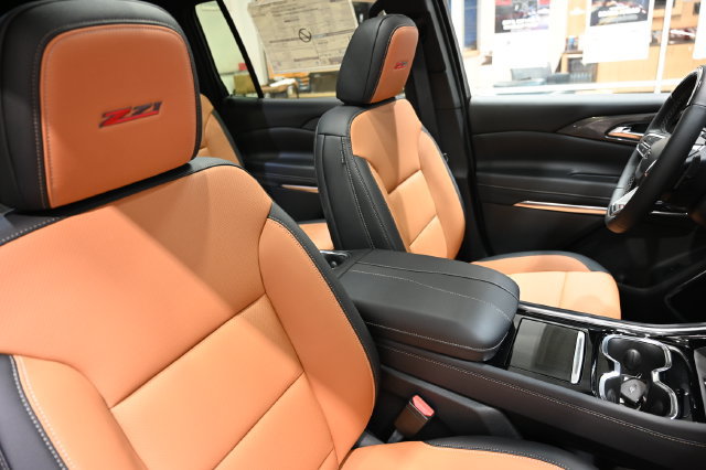 New 2027 Chevrolet Traverse Z71 w/ Enhanced Driving Package AWD/4WD image 8