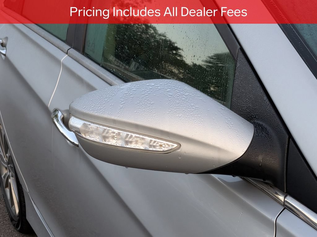 Used 2014 Hyundai Sonata Limited w/ Technology Package 05 FWD image 12