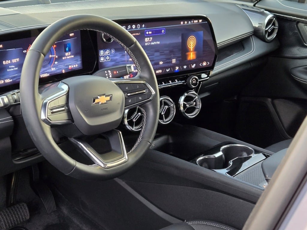Certified 2024 Chevrolet Blazer EV LT AWD/4WD image 24