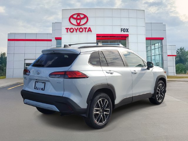 New 2026 Toyota Corolla Cross XLE w/ Convenience Package FWD image 4