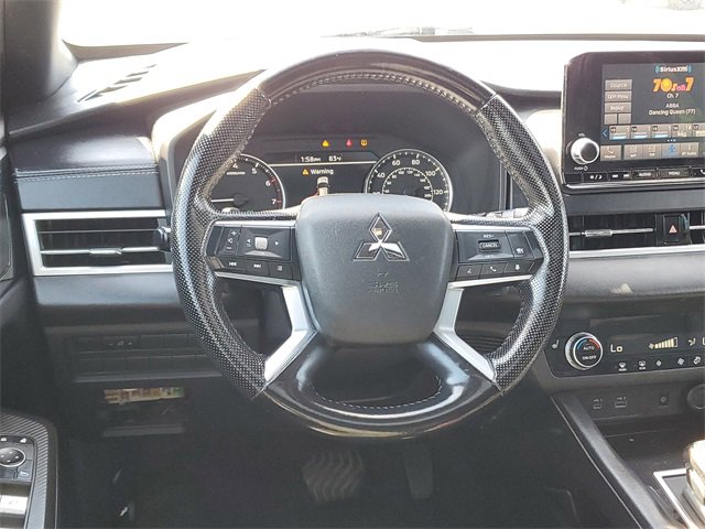 Used 2022 Mitsubishi Outlander SE image 11