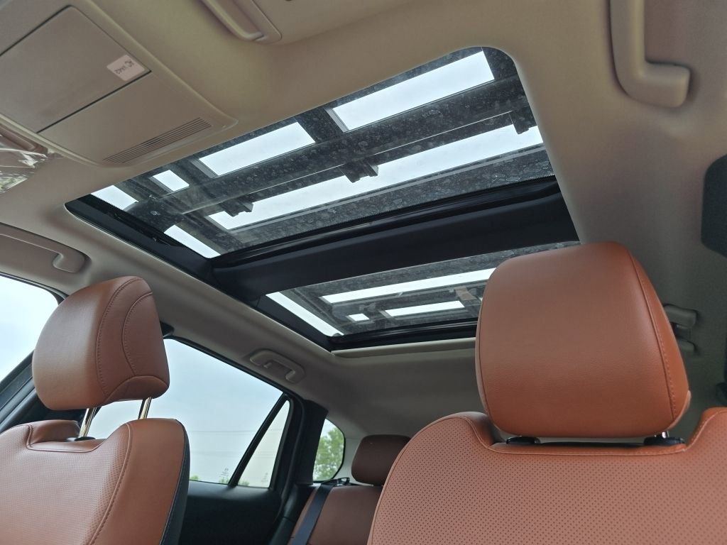 Certified 2025 MAZDA CX-50 Meridian Edition w/ Apex Package image 2