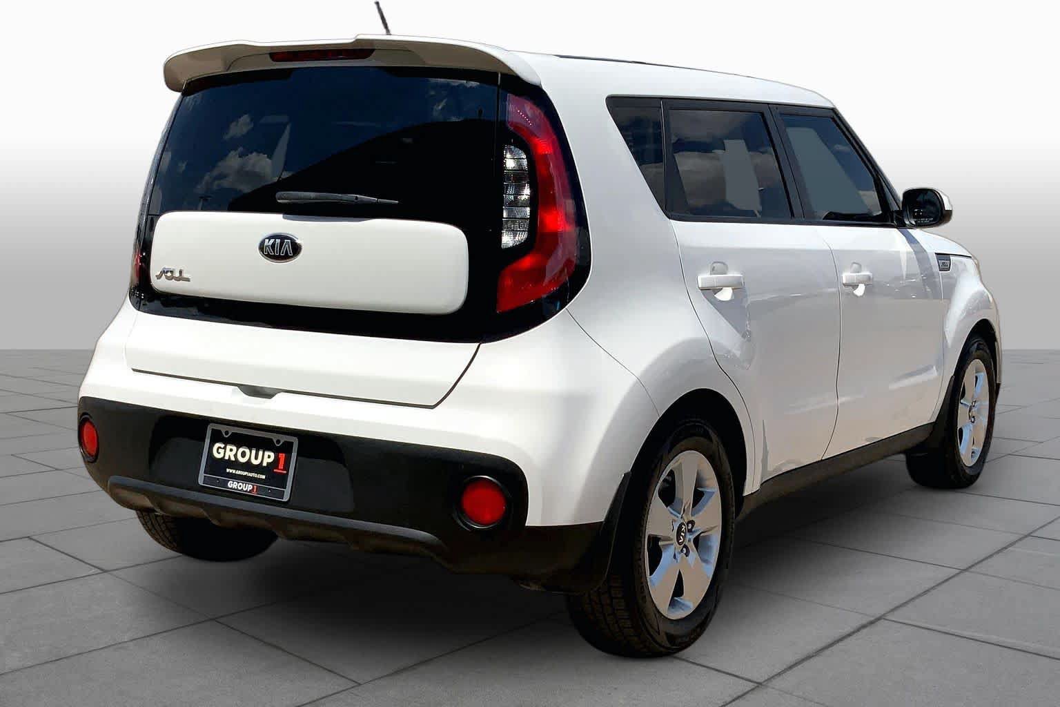 Used 2017 Kia Soul FWD image 12