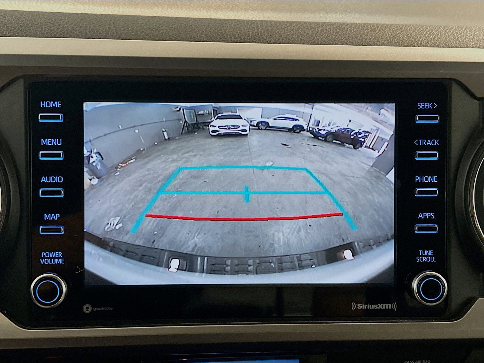 Used 2022 Toyota Tacoma SR5 RWD image 9