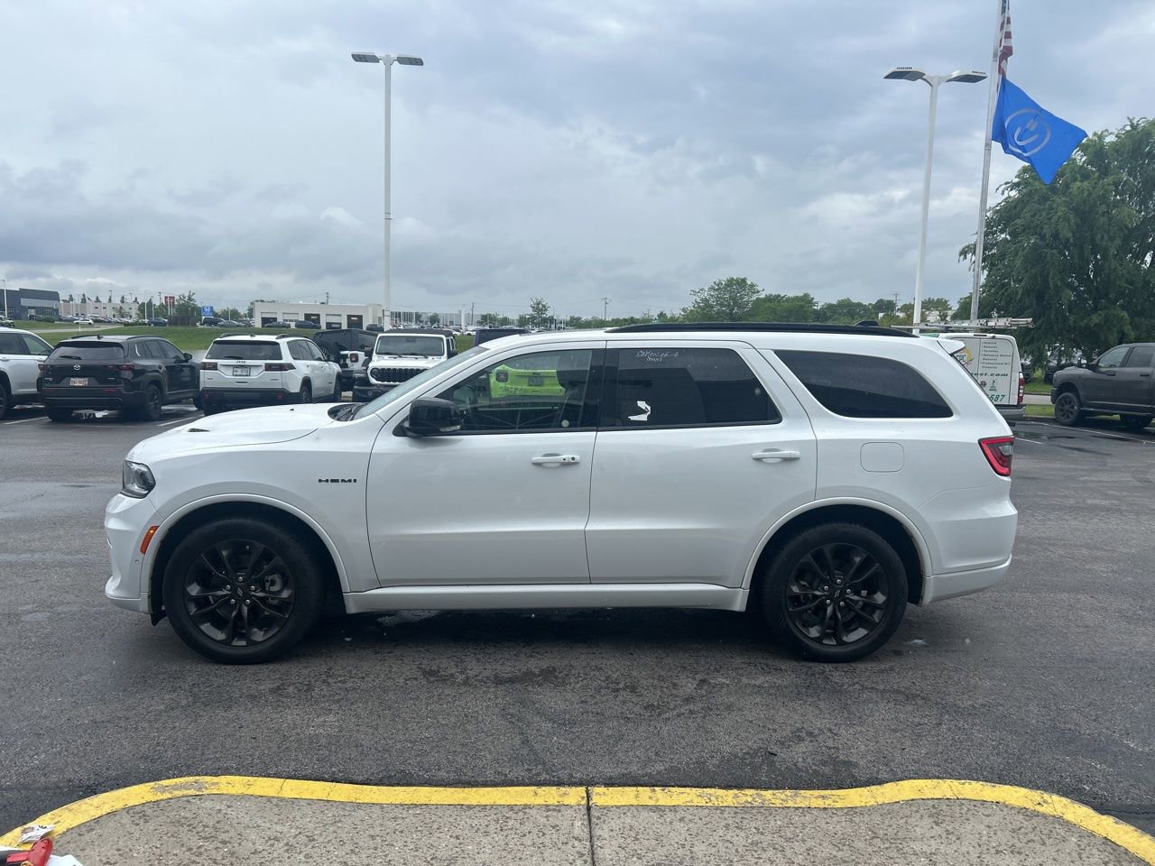 Used 2025 Dodge Durango R/T w/ Blacktop Package AWD/4WD image 2