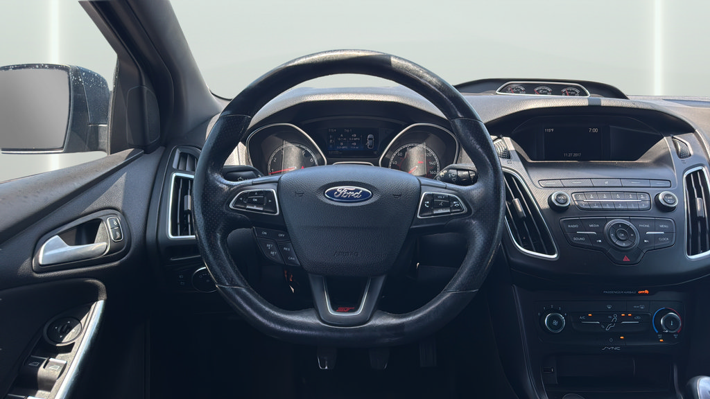 Used 2018 Ford Focus ST FWD image 17