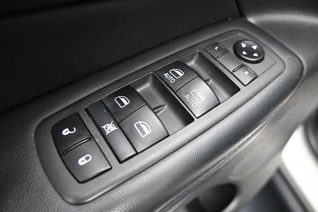 Used 2020 Jeep Grand Cherokee Laredo w/ Quick Order Package 2BN North AWD/4WD image 11