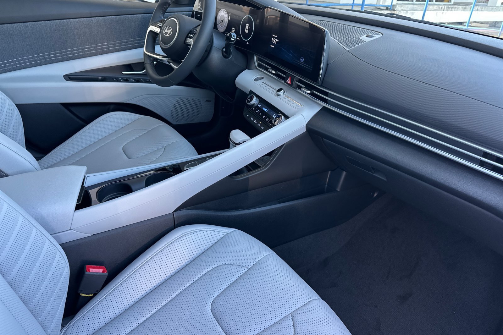 New 2026 Hyundai Elantra Limited FWD image 16