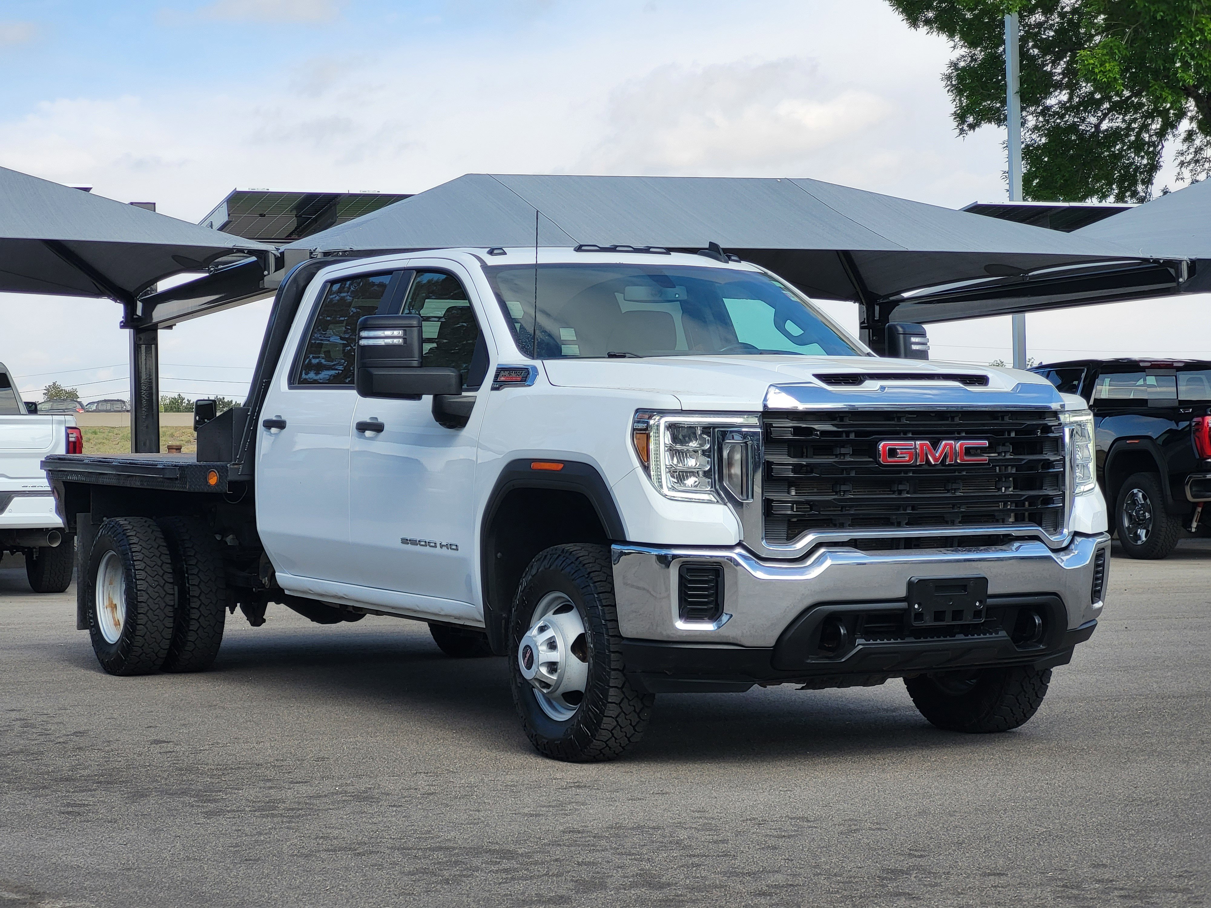 Used 2023 GMC Sierra 3500 Pro w/ Convenience Package AWD/4WD image 3