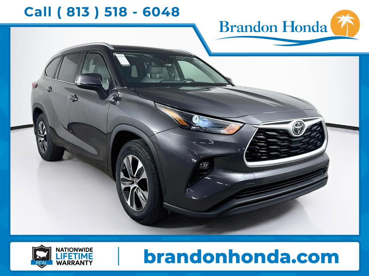 Used 2023 Toyota Highlander XLE FWD image 1
