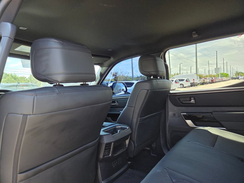 Used 2025 Toyota Tundra Limited AWD/4WD image 19