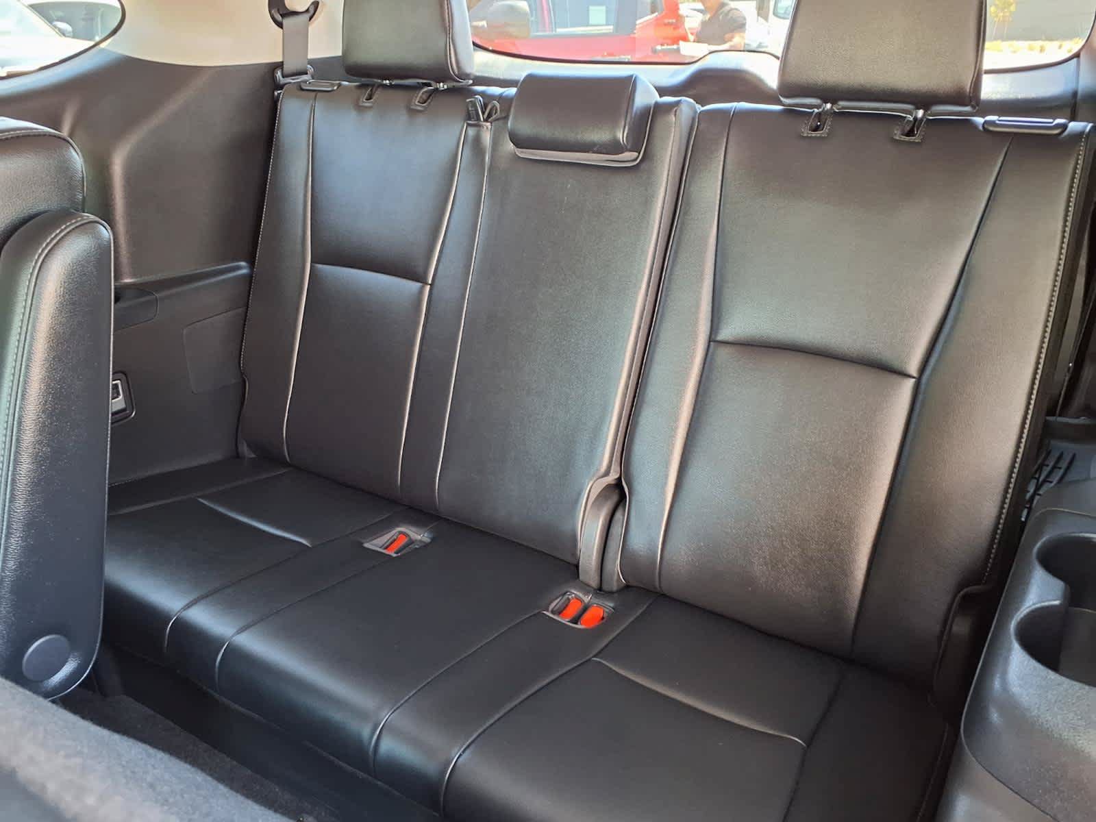 Used 2023 Toyota Highlander Platinum FWD image 13