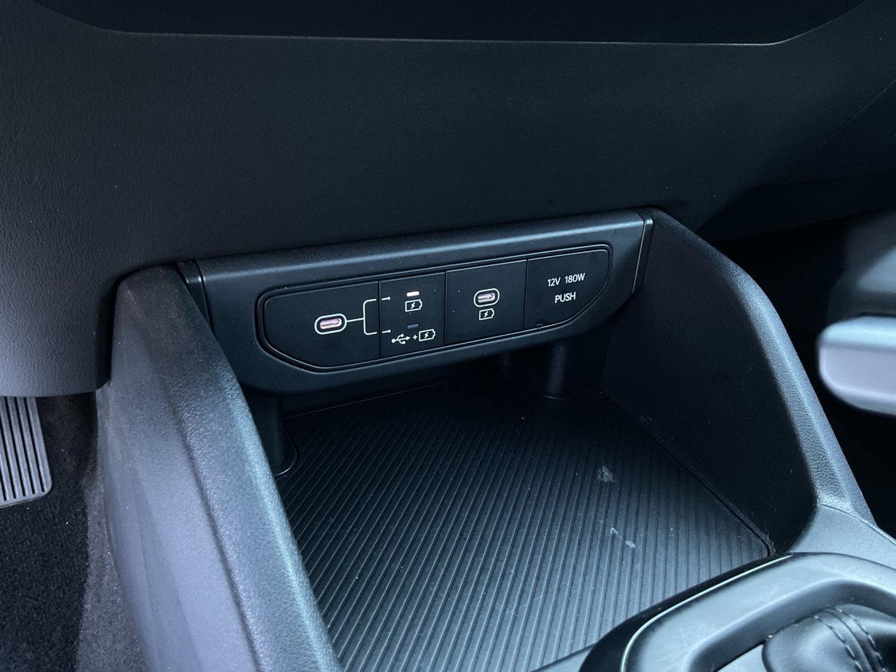 Used 2025 Kia K4 FWD image 23