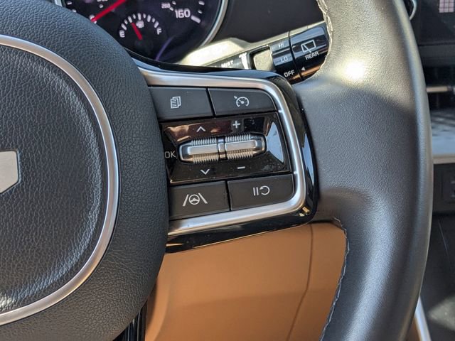 Used 2024 Kia Carnival LX FWD image 25