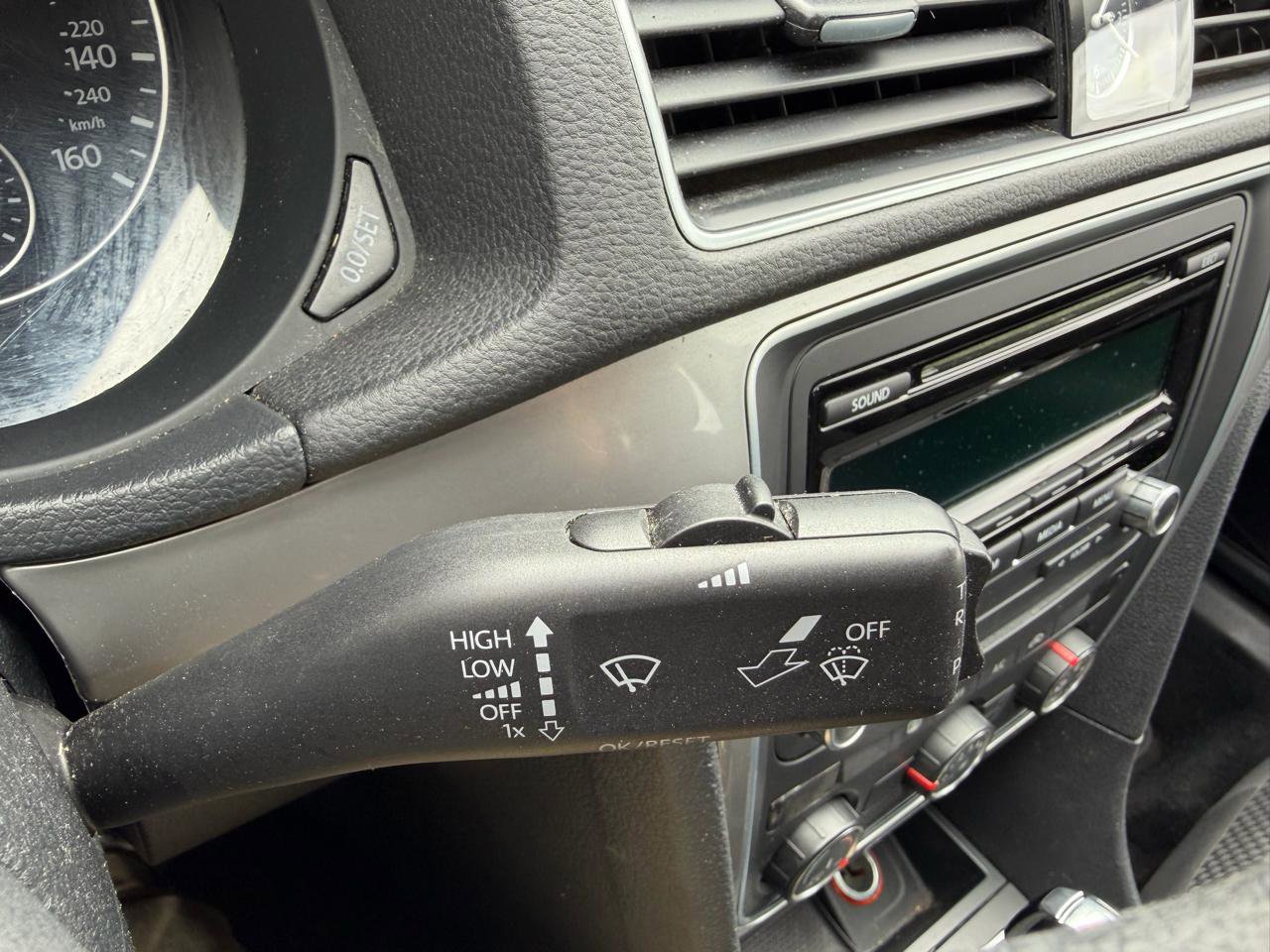 Used 2013 Volkswagen Passat 2.5 S FWD image 25